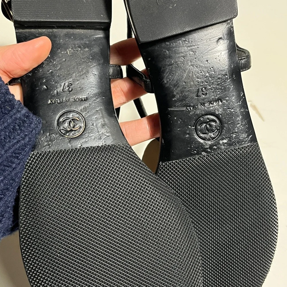 CHANEL Black and Cream Camellia Sandals